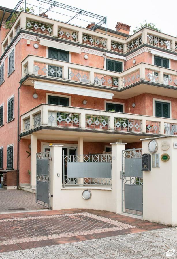 2-Bedroom Apt, With Balcony & Aircondition - 50 M From The Beach Marina di Pietrasanta Exterior photo