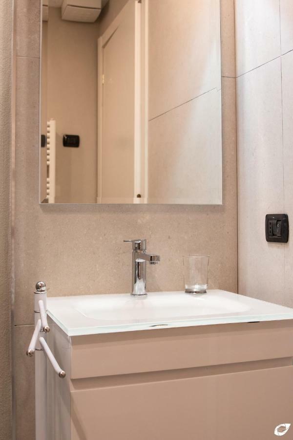 2-Bedroom Apt, With Balcony & Aircondition - 50 M From The Beach Marina di Pietrasanta Exterior photo